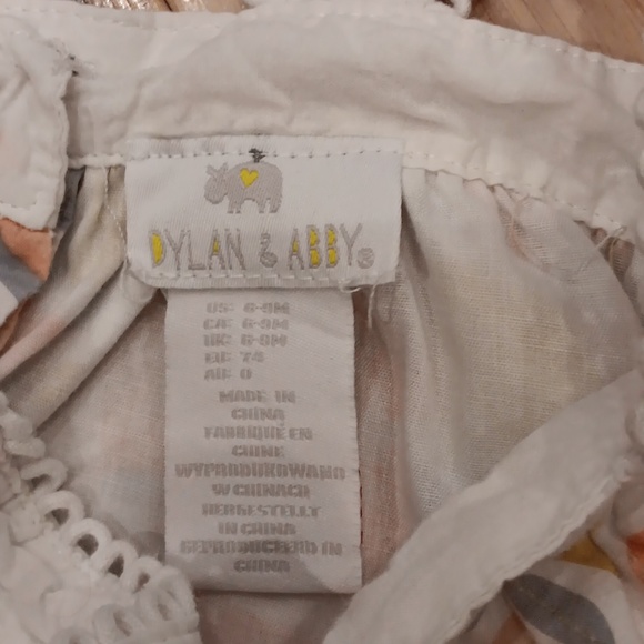 Bundle of 2 Bubble Rompers, Dylan and Abby, one solid color,one patterned😍 - Picture 4 of 6